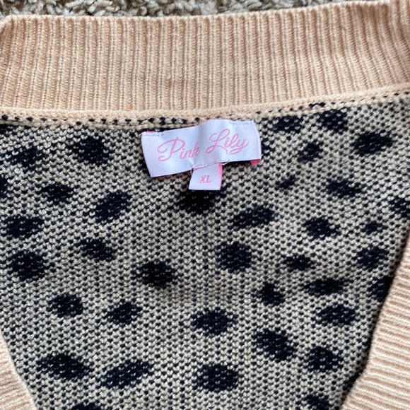 Leopard print oversized cardigan like new! - Picture 2 of 3